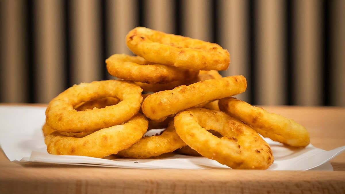 Поховани лук